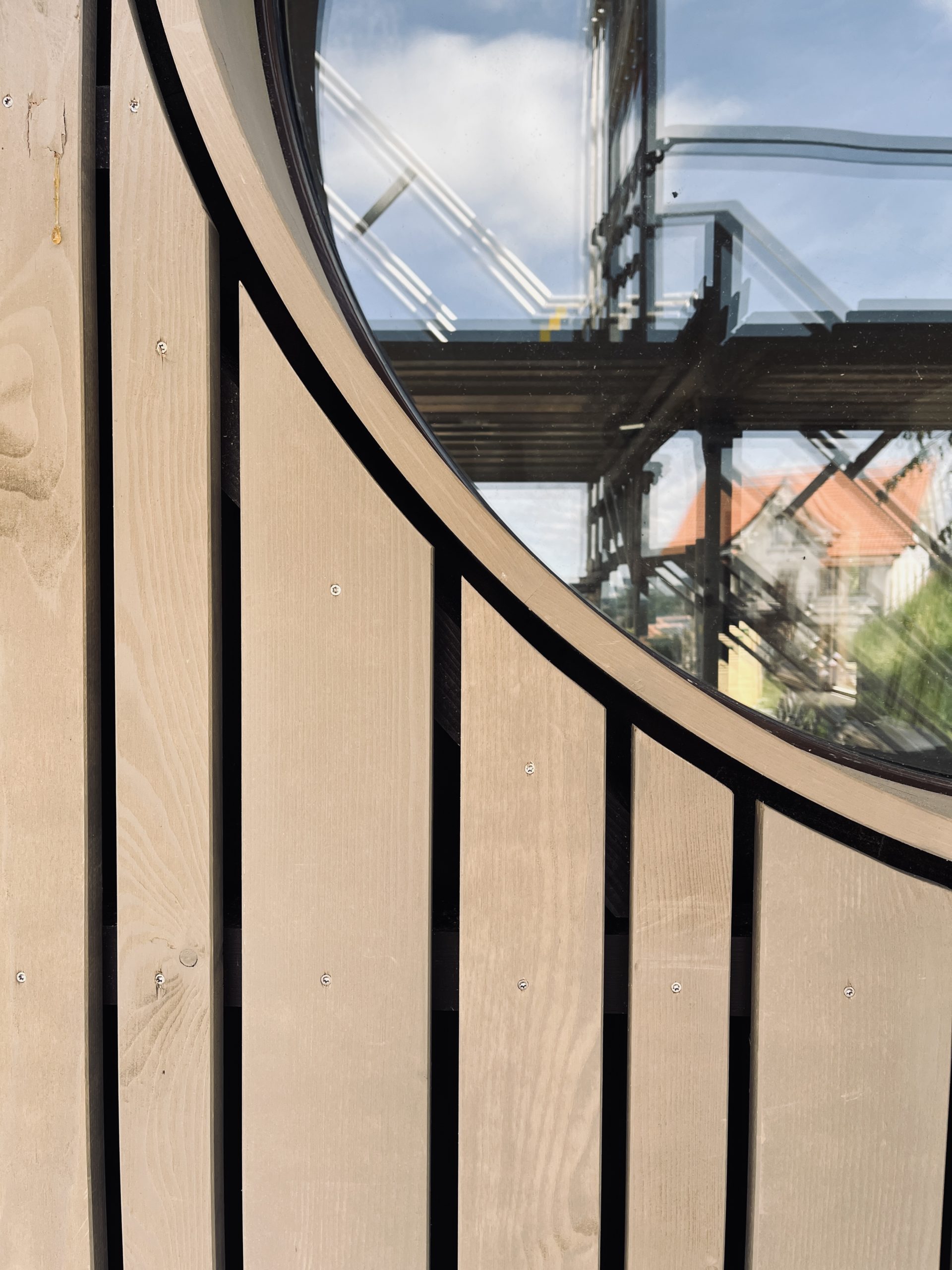 Détail ext. fenetre ronde